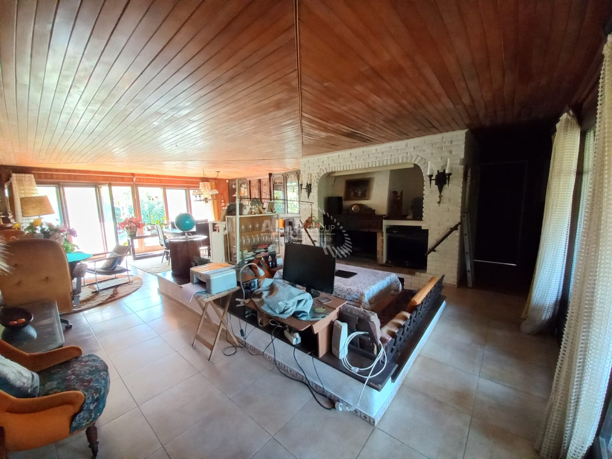 Casa ID.4051 - Casa en venta de 4 dormitorios, Pinares.
