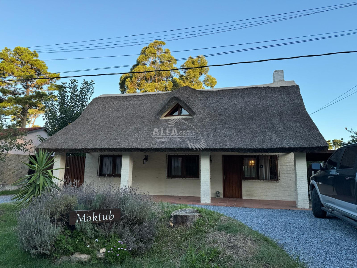 Casa ID.6190 - Vende casa de 3 dormitorios en Pinares, Punta del Este 
