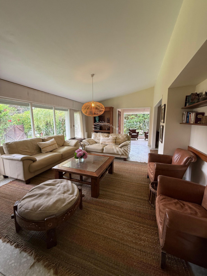 Casa ID.6128 - Casa en impecable estado, de 3 dormitorios en San Rafael Punta del Este 