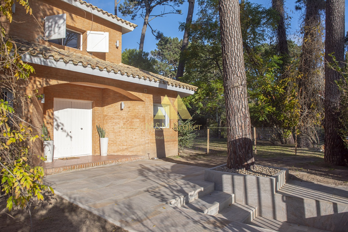 Casa ID.497 - Casa en Venta de 4 dormitorios en San Rafael , Punta del este 