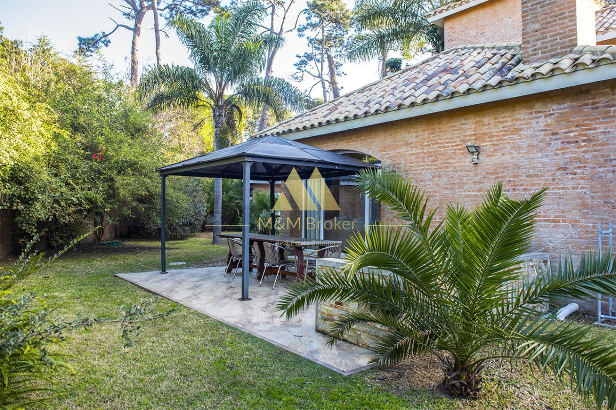 Casa ID.497 - Casa en Venta de 4 dormitorios en San Rafael , Punta del este 
