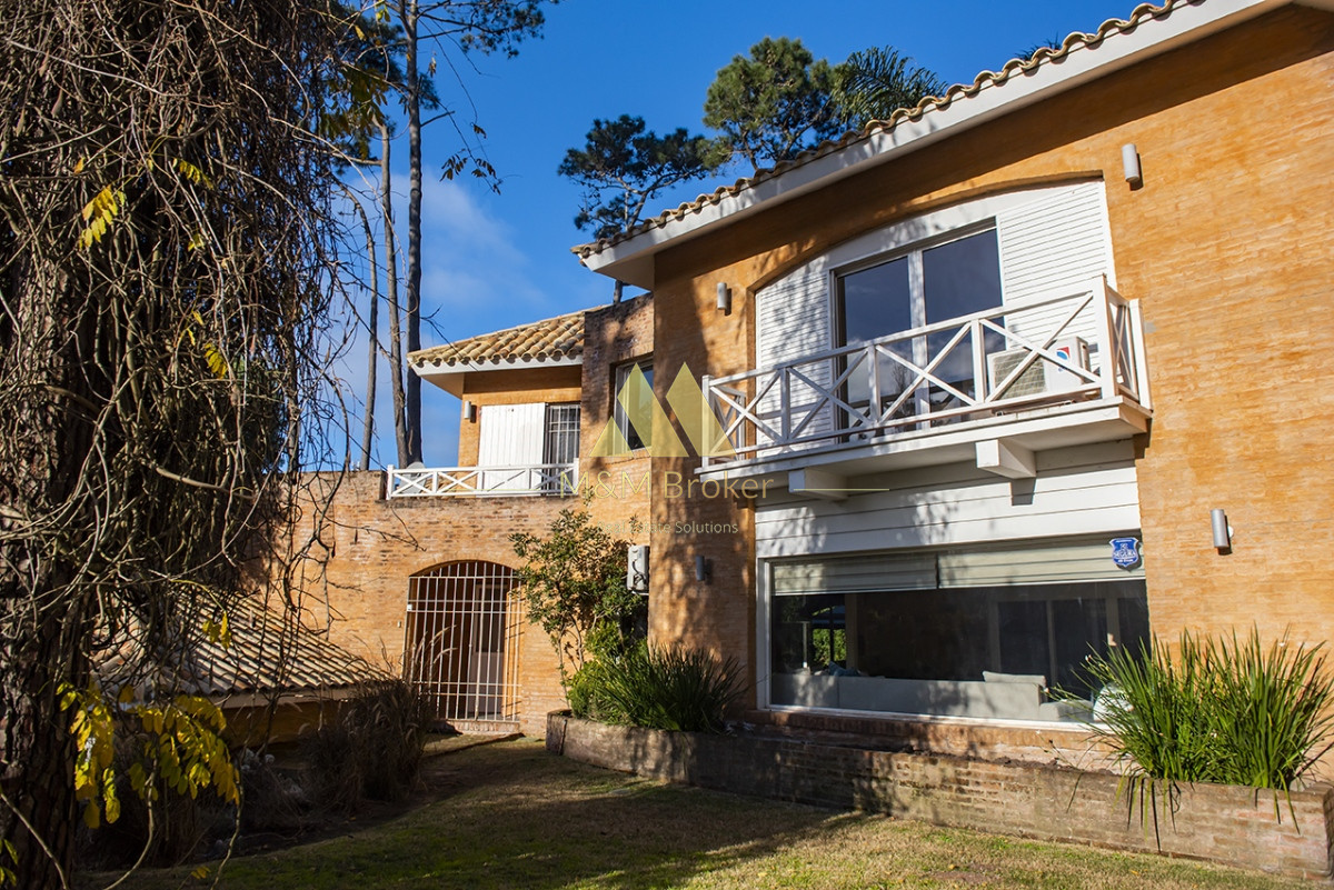 Casa ID.497 - Casa en Venta de 4 dormitorios en San Rafael , Punta del este 