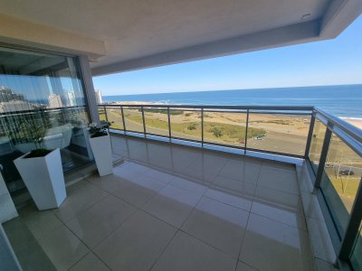 Espectacular departamento frente al mar, en Torre Imperiale. - COL8770A