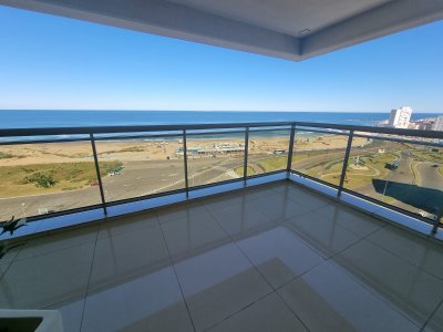 Espectacular departamento frente al mar, en Torre Imperiale. - COL8770A