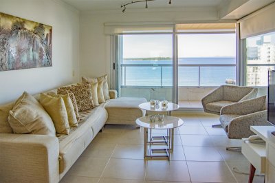 Apto en venta con agradable vista al Mar. Col 7084