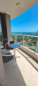Vende Apto en Roosevelt con excelente vista, 3 dormitorios.