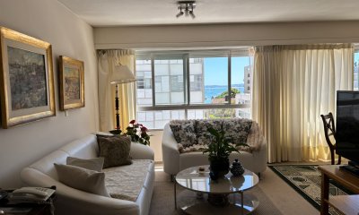 Oportunidad en la Península! Apartamento de 2 dormitorios