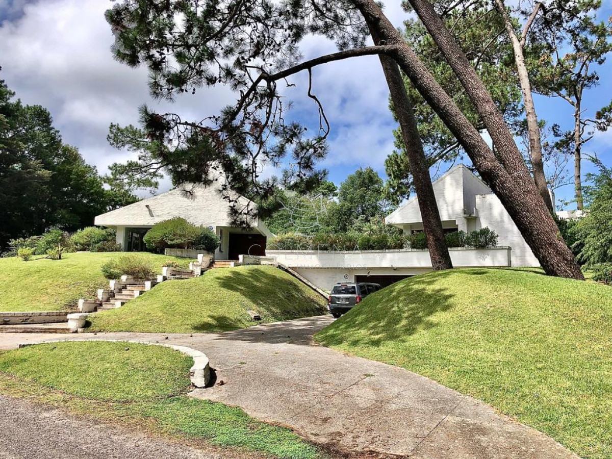 casa en venta en lugano, punta del este, 3 dormitorios y dependencia - col8970c