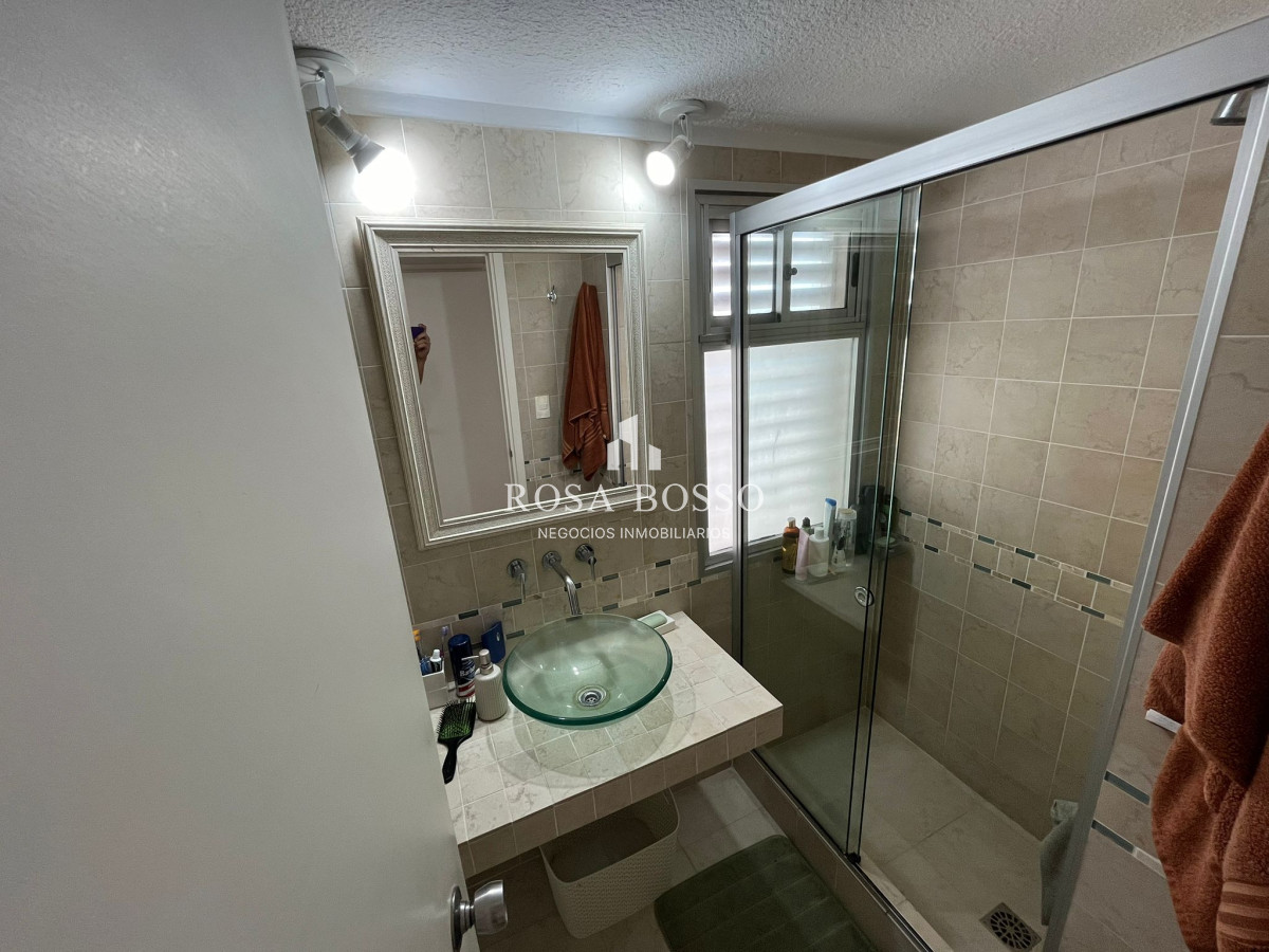 Apartamento ID.8239 - Departamento con vista al mar en Península, Punta del Este