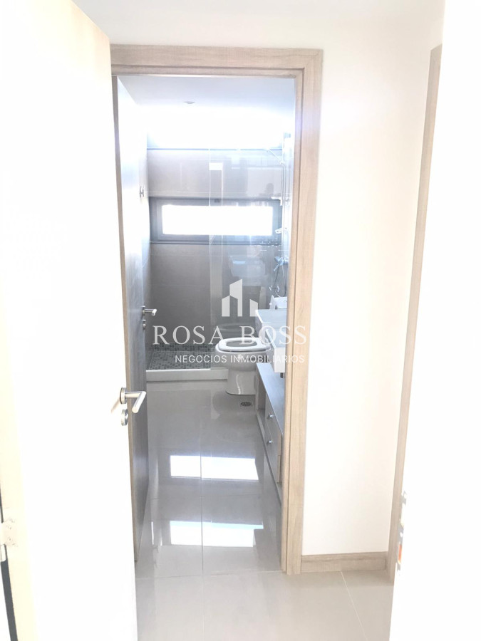 Apartamento ID.6223 - Espectacular departamento, de 3 dormitorios, a la venta en Punta del Este
