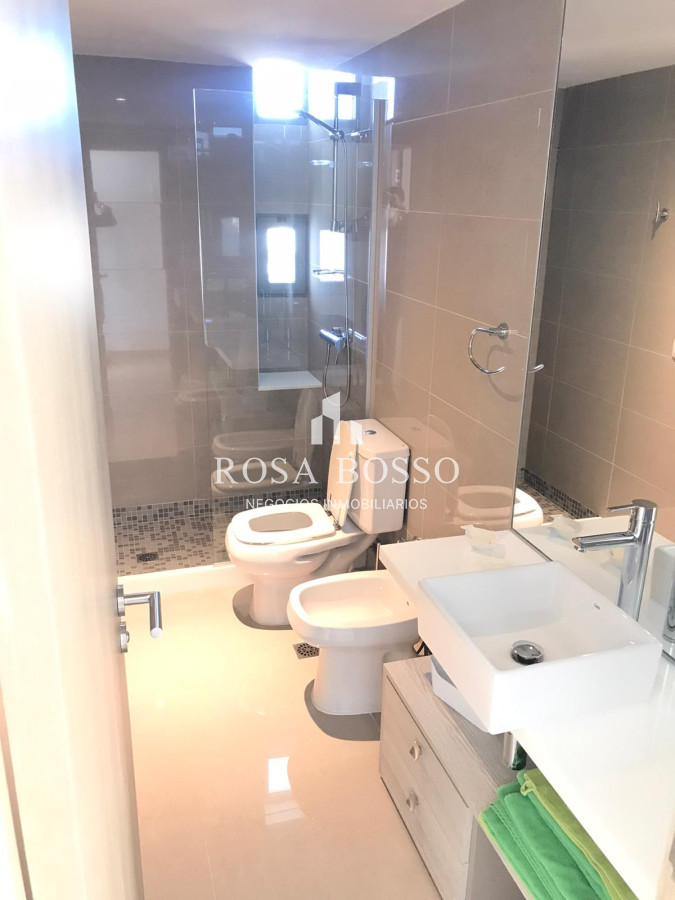 Apartamento ID.6223 - Espectacular departamento, de 3 dormitorios, a la venta en Punta del Este