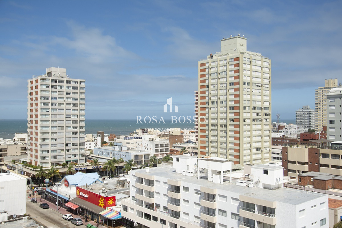 Apartamento ID.8239 - Departamento con vista al mar en Península, Punta del Este