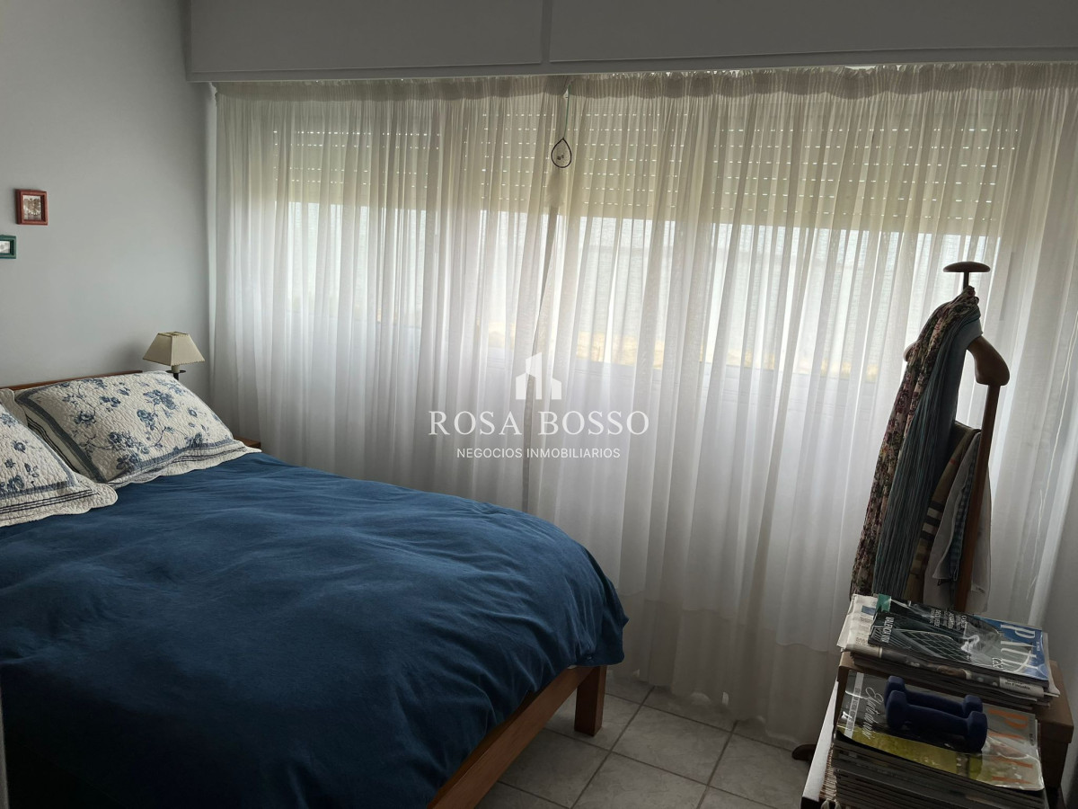 Apartamento ID.9488 - Apartamento de 2 dormitorios con vista frente al mar en edificio Samambai, Playa Mansa , Punta del ese 
