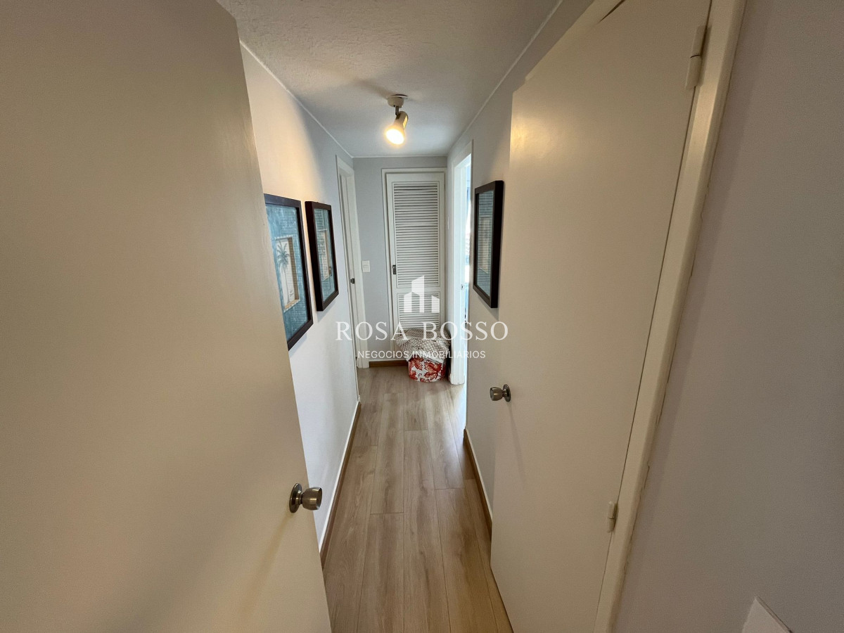Apartamento ID.8239 - Departamento con vista al mar en Península, Punta del Este