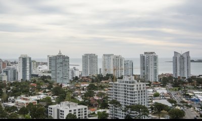Espectacular departamento con excelente vista y terminaciones!!