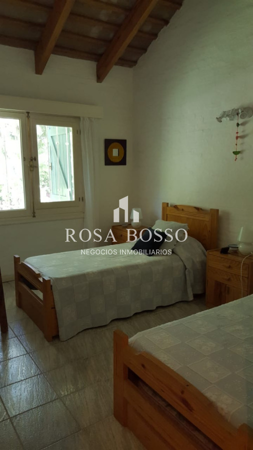 Apartamento ID.7030 - Excelente casa en alquiler en zona residencial!!! Consulte!!