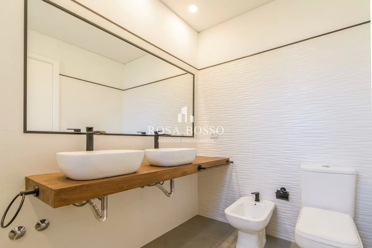 Apartamento ID.8783 - Venta, Casa, 3 dormitorios, Brava