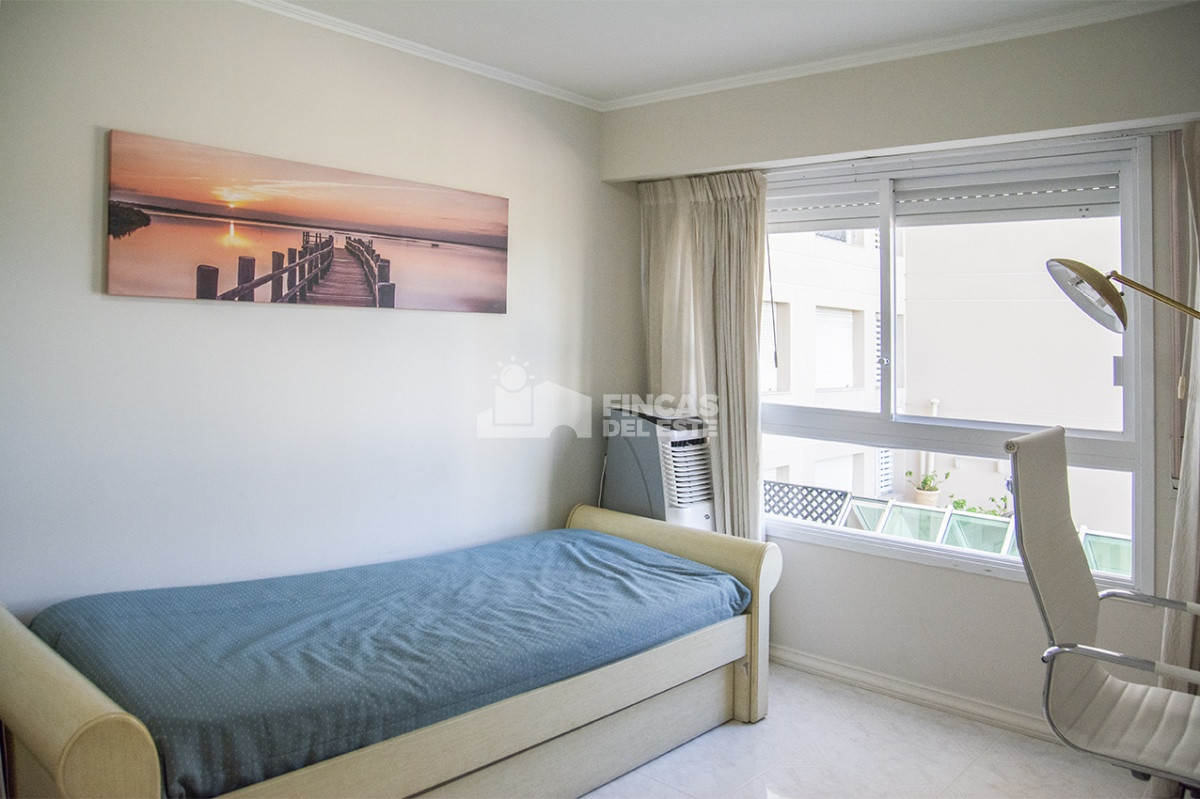 Apartamento ID.1062/Departamento-de-3-dormitorios-en-Punta-del-Este - Departamento de 3 dormitorios en Punta del Este