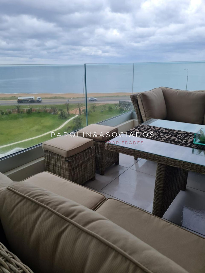 En venta apartamento de 3 dormitorios en Mansa, Punta del Este - JPA11970A