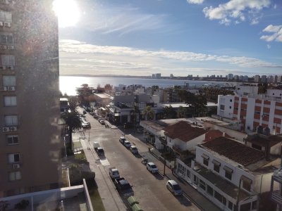 Apartamento en venta en Lux Tower, Punta del Este.