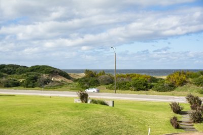 Venta de apartamento con 3 dormitorios en Brava, Punta del Este.