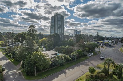Venta Apartamento de 3 dormitorios en zona Roosevelt, Punta del Este.