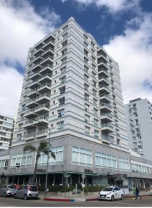 Apartamento en venta de 1 dormitorio en Lux Tower, Punta del Este.