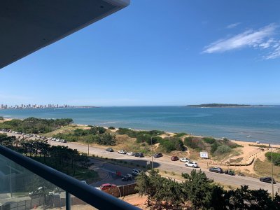 Gran oportunidad, departamento frente al mar con vista a la bahia en venta. Torre Venetian.