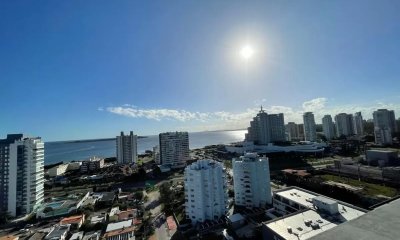 Espectacular penthouse en venta en torre Francia, Punta del Este.