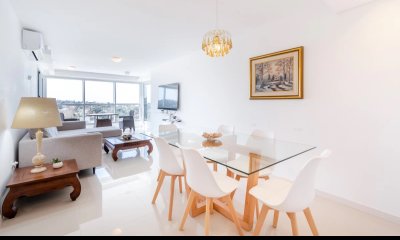 Apartamento en venta de 2 dormitorios en Look Brava Tower, Punta del Este.