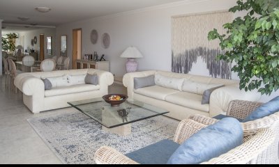 Divino apartamento en venta de 3 dormitoriors en torre Nueva York, Punta del Este.