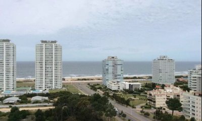 Apartamento en venta en Torre One, Punta Del Este