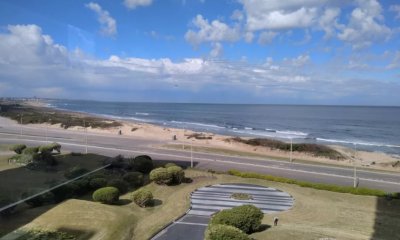 Apartamento en venta en edificio Delfín, Punta del Este.