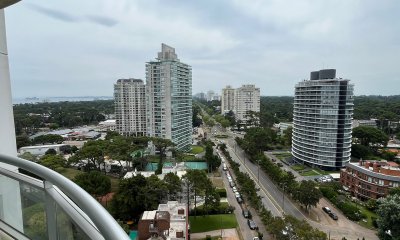 Departamento de 3 dormitorios en venta a pasos del Mar, complejo con amenities