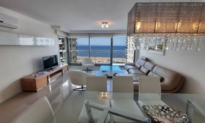 Hermoso apartamento en venta de 3 dormitorios en Torre Imperiale, Punta del Este.