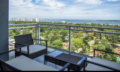 Hermoso apartamento en venta en torre Bellagio, Punta del Este.