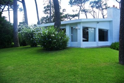 casa en venta de 5 dormitorios a metros del mar  - jpa8132c