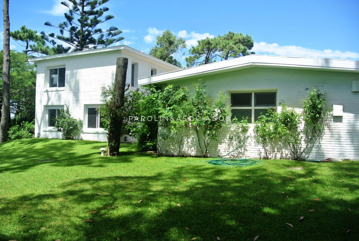 casa en venta de 5 dormitorios a metros del mar  - jpa8132c