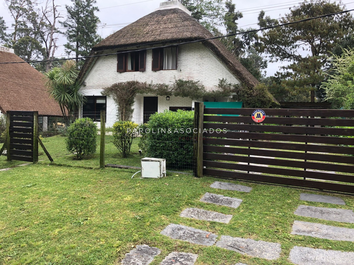 casa de 3 dormitorios a la venta en pinares, punta del este. - jpa9255c