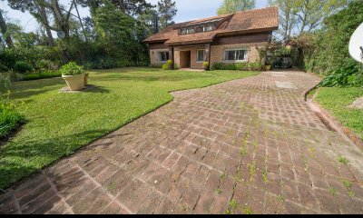 Casa en venta de 5 dormitorios en Parque Golf, Punta del Este.
