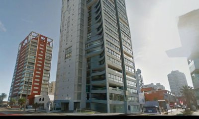 Apartamento en venta de 3 dormitorios en Garden Tower, Punta del Este.