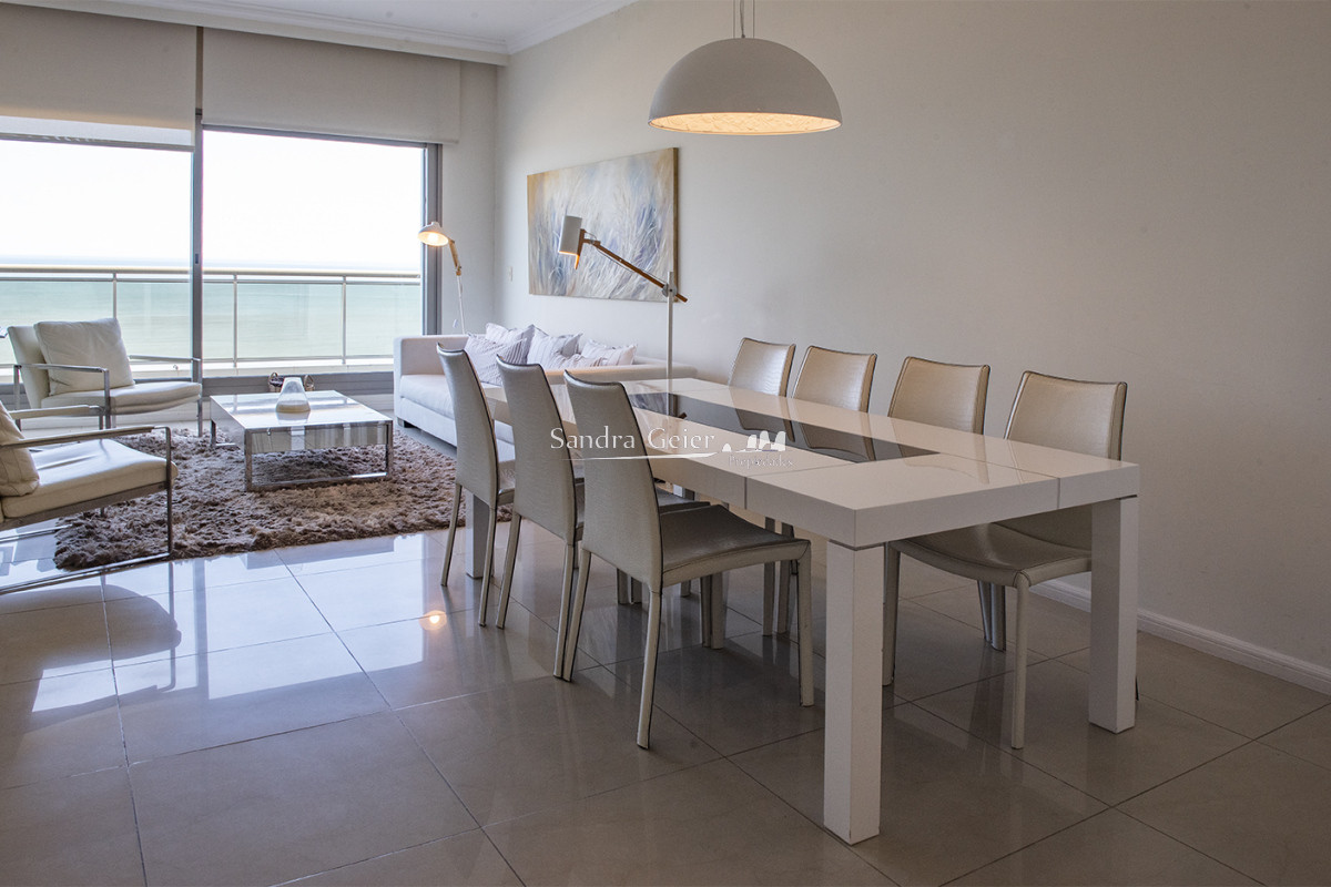 Apartamento ID.2980 - Hermoso Pent-house en torre Imperiale ,venta en zona de la Brava.