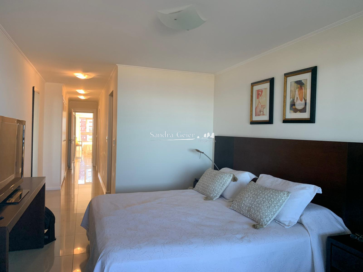 Apartamento ID.2153 - Hermoso Departamento en venta con agradable vista. Torre Imperiale.