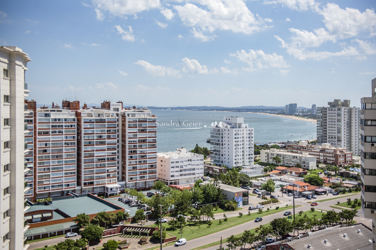 Apartamento ID.2980 - Hermoso Pent-house en torre Imperiale ,venta en zona de la Brava.