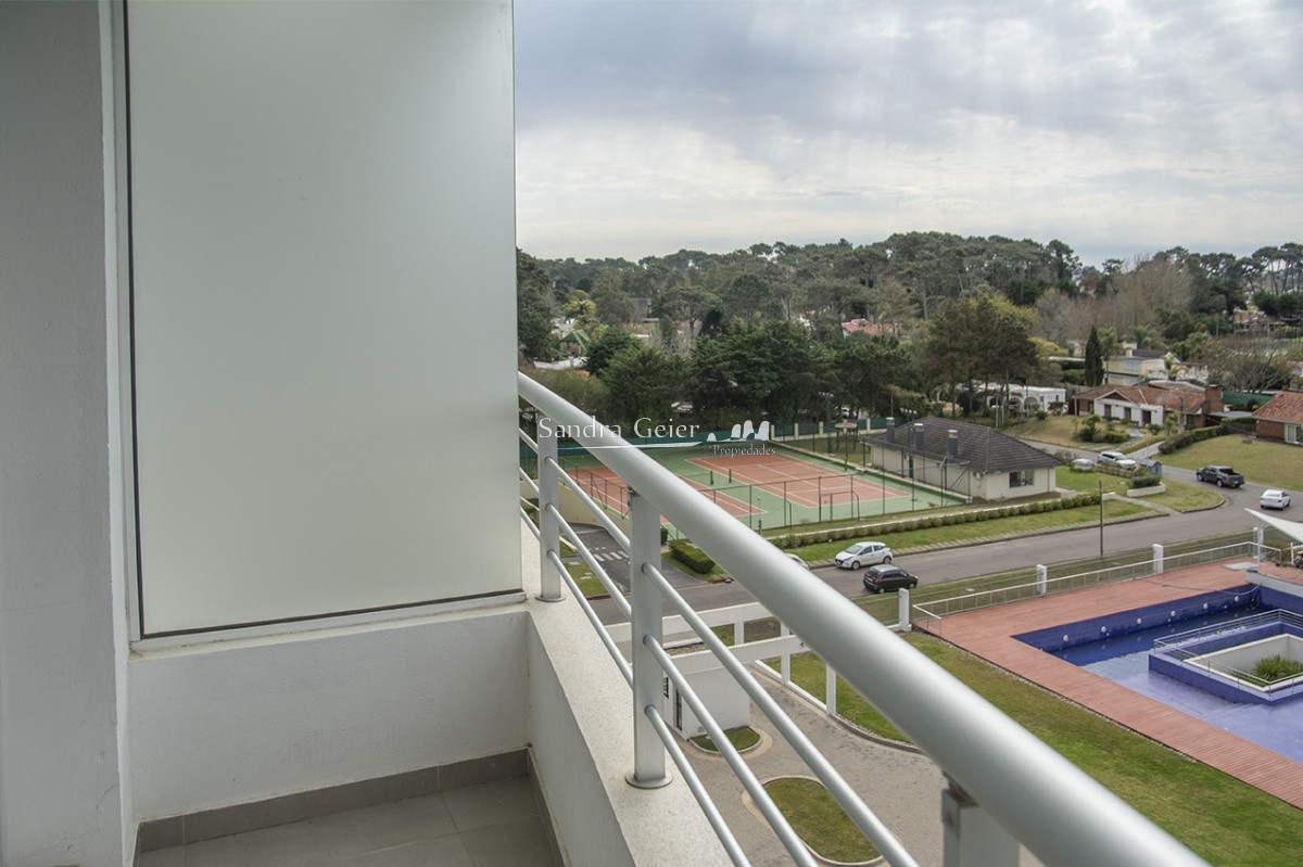 Apartamento ID.2946 - Departamento de 2 dormitorios en venta, Punta del Este