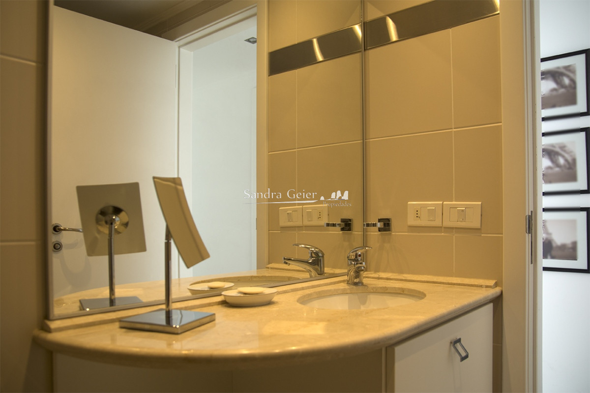 Apartamento ID.2840 - Vende gran apartamento en Brava - Punta del Este de 3 Dormitorios