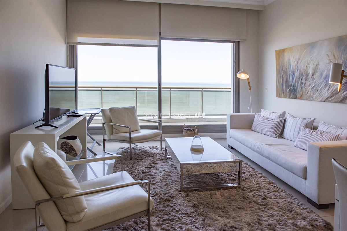 Apartamento ID.2980 - Hermoso Pent-house en torre Imperiale ,venta en zona de la Brava.