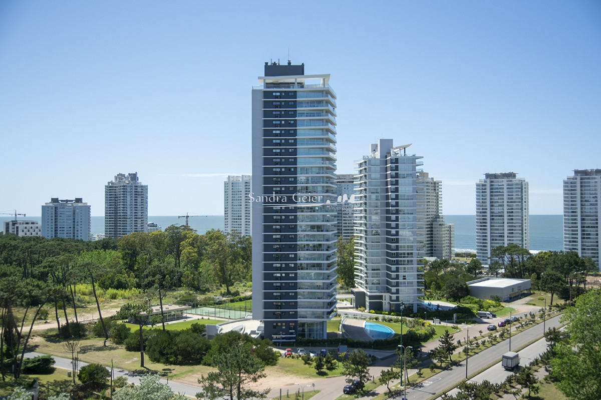 Apartamento ID.2766 - VENTA ROOSVELT TRES DORMITORIOS OCEAN DRIVE PISO ALTO