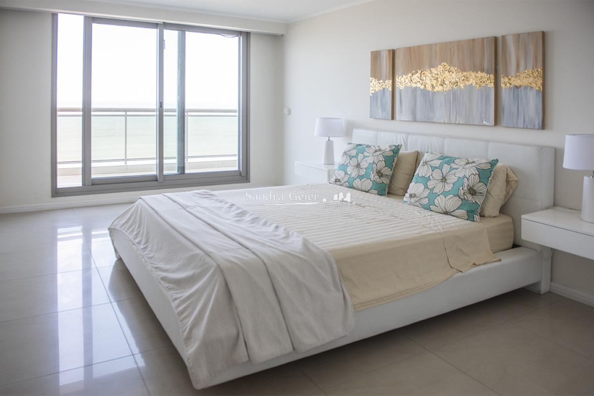 Apartamento ID.2980 - Hermoso Pent-house en torre Imperiale ,venta en zona de la Brava.