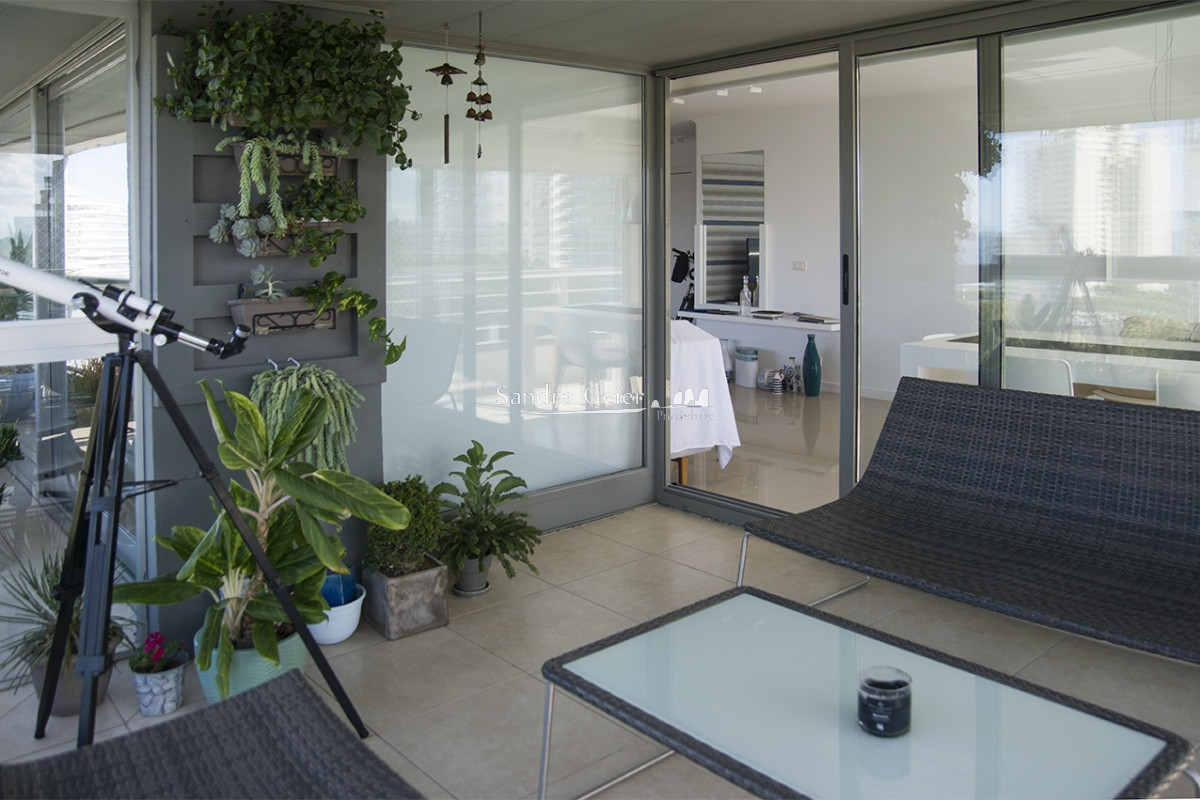 Apartamento ID.2840 - Vende gran apartamento en Brava - Punta del Este de 3 Dormitorios